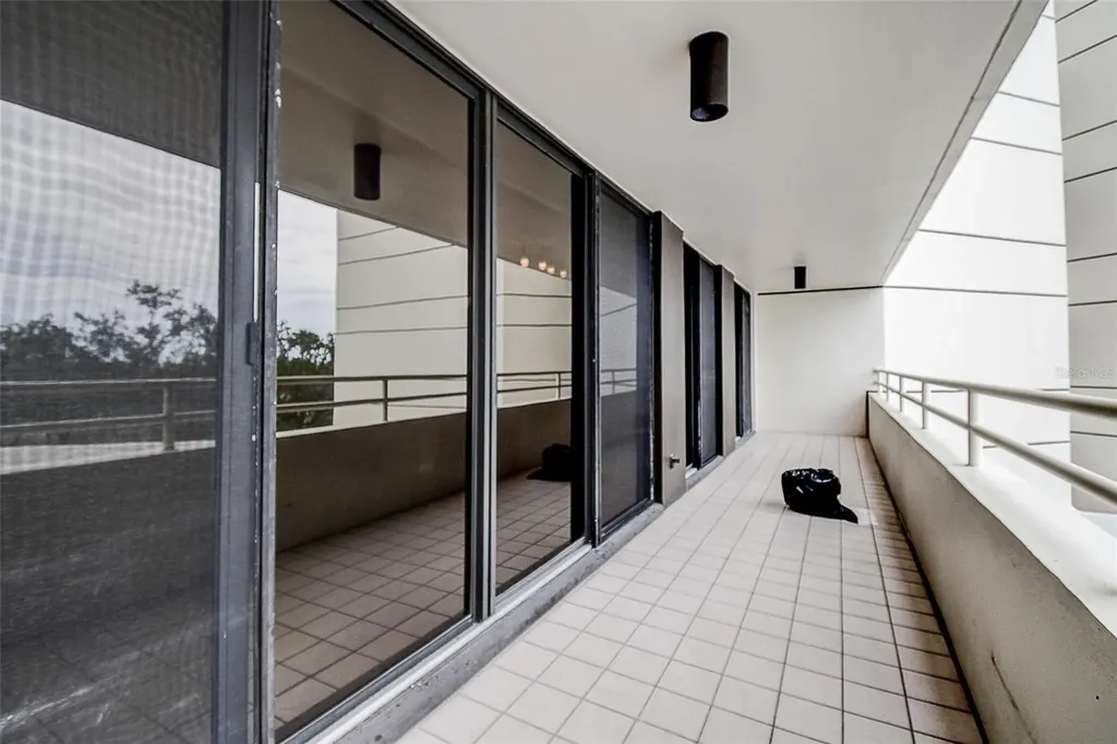 5940 Pelican Bay Plaza S Gulfport FL 33707