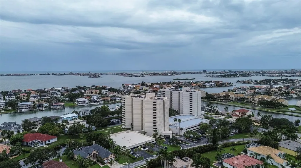 5940 Pelican Bay Plaza S Gulfport FL 33707