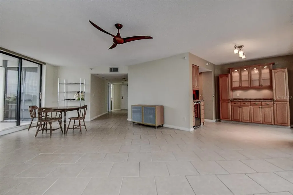 5940 Pelican Bay Plaza S Gulfport FL 33707