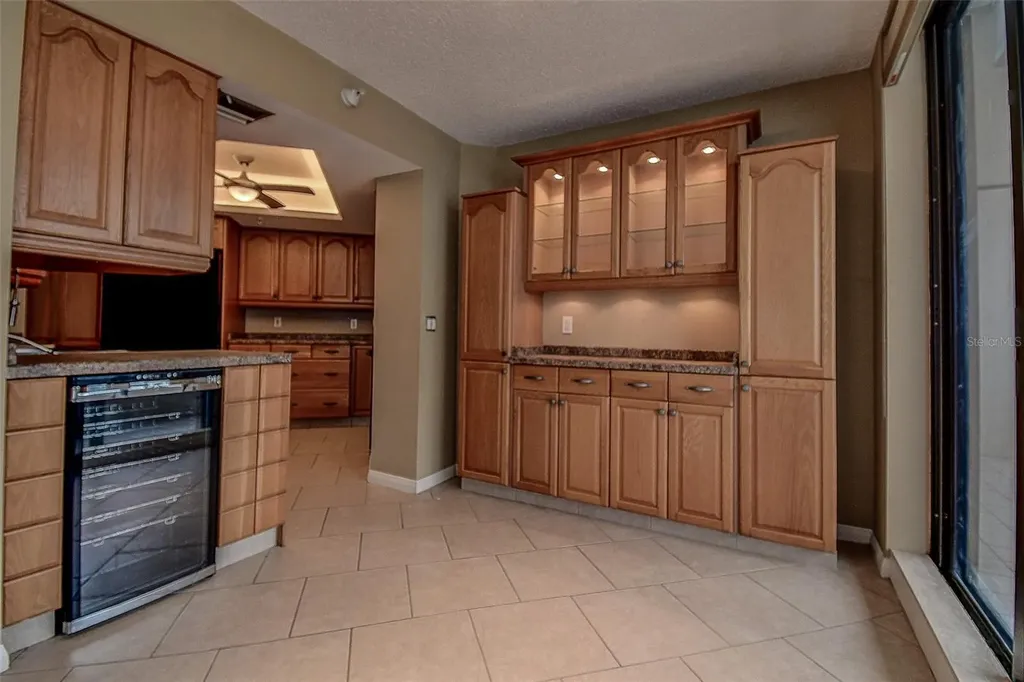 5940 Pelican Bay Plaza S Gulfport FL 33707