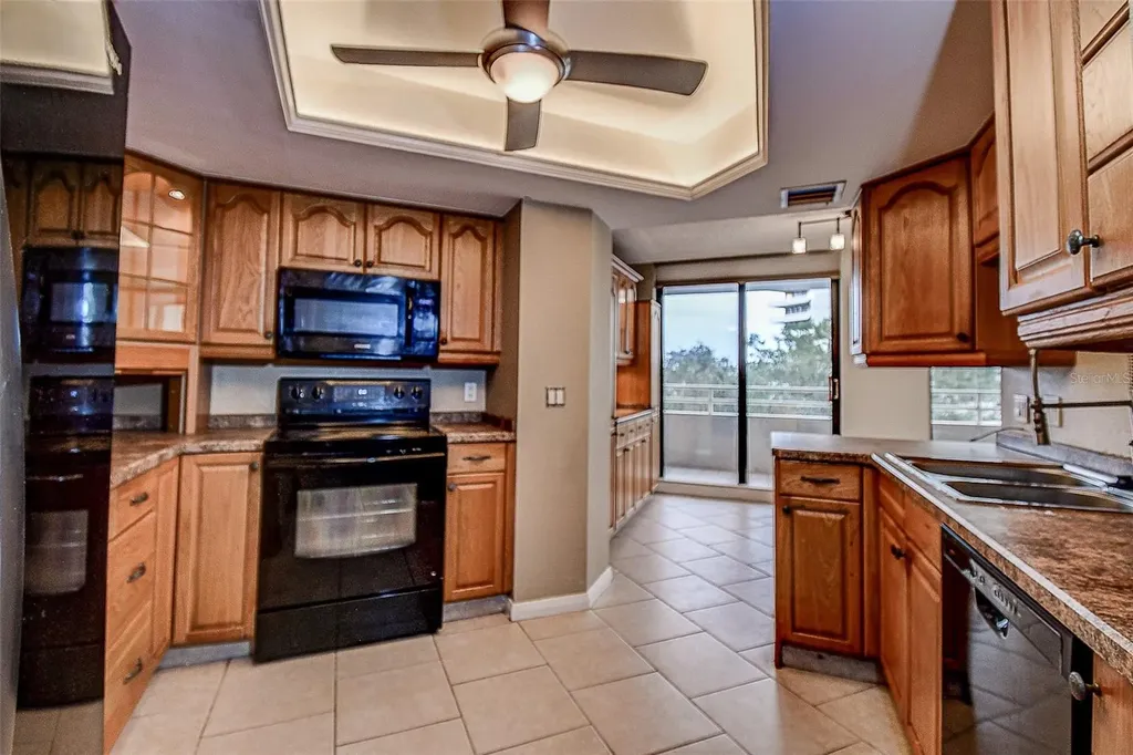 5940 Pelican Bay Plaza S Gulfport FL 33707