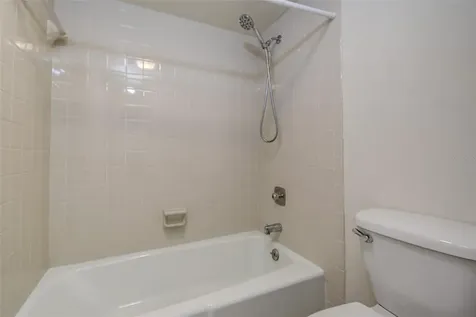 5940 Pelican Bay Plaza S Gulfport FL 33707