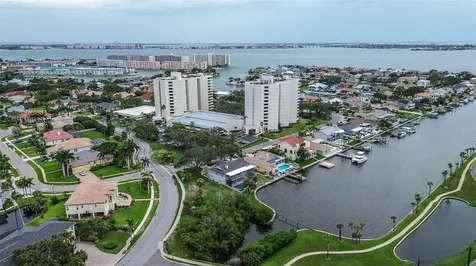 5940 Pelican Bay Plaza S Gulfport FL 33707