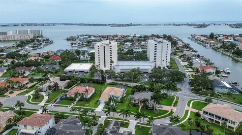 5940 Pelican Bay Plaza S Gulfport FL 33707