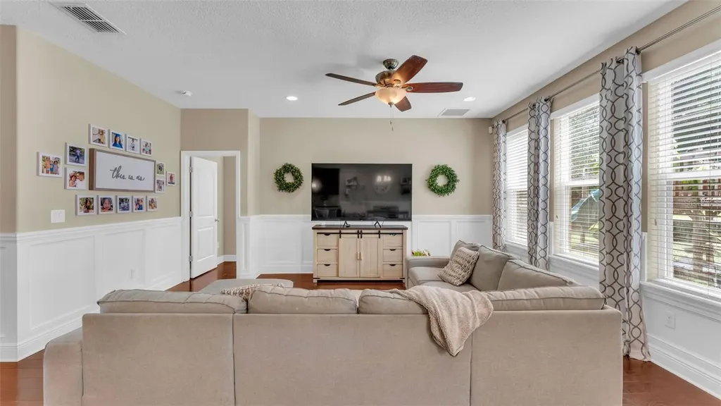 132 Magneta Loop Auburndale FL 33823