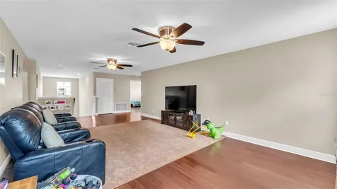 132 Magneta Loop Auburndale FL 33823