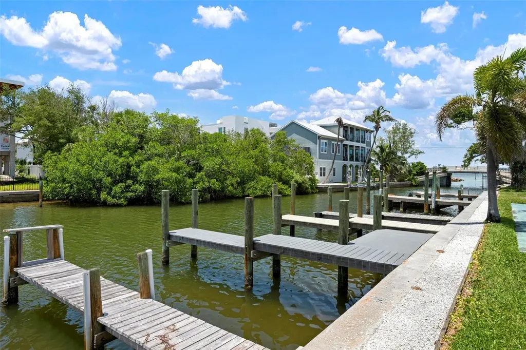 522 Pine Avenue Anna Maria FL 34216