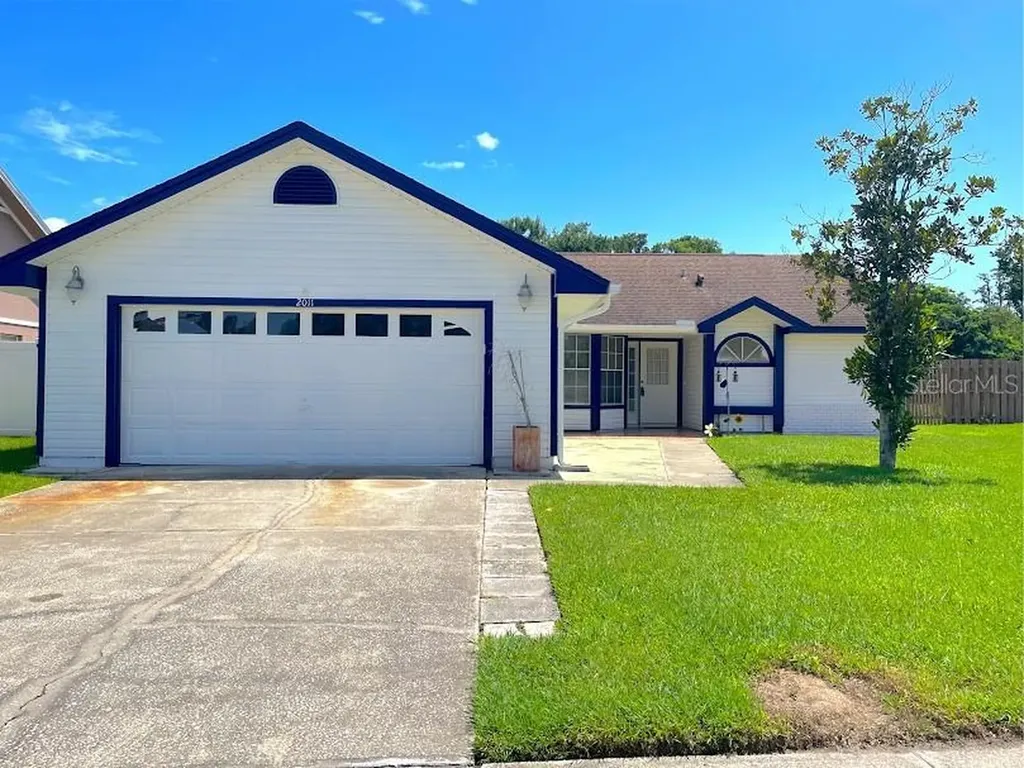 2011 Gamboge Drive Orlando FL 32822