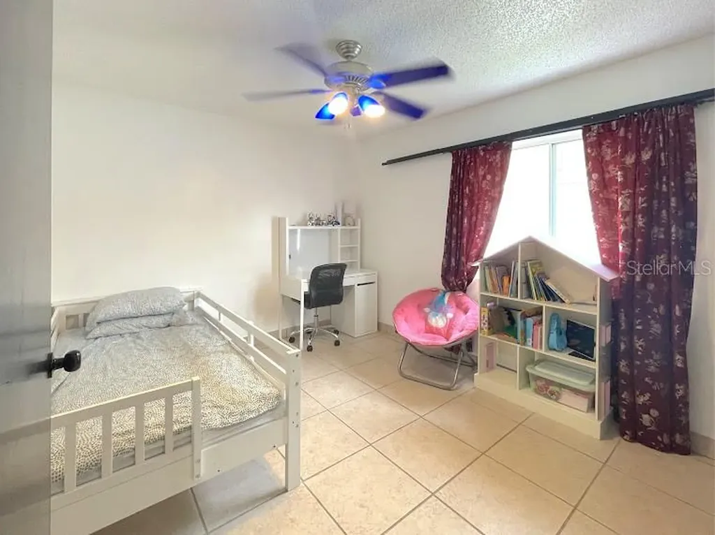 2011 Gamboge Drive Orlando FL 32822