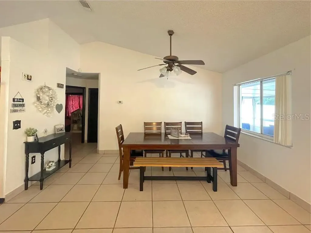 2011 Gamboge Drive Orlando FL 32822