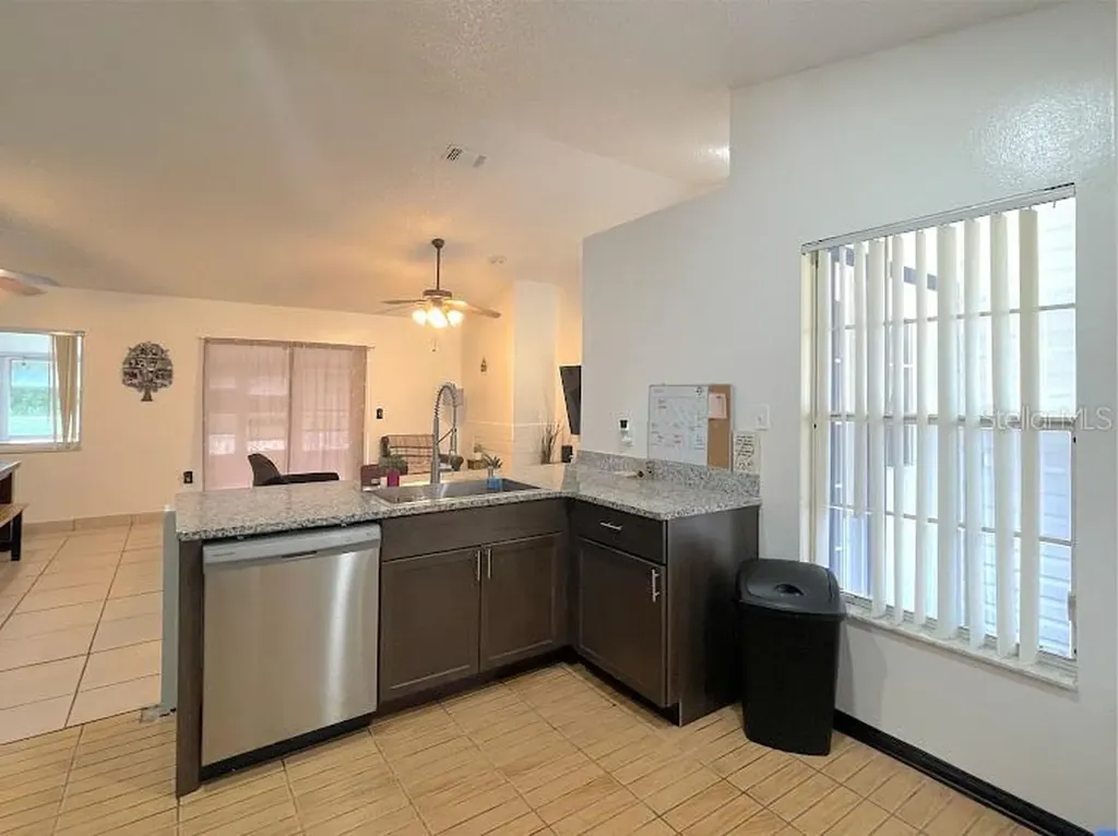 2011 Gamboge Drive Orlando FL 32822