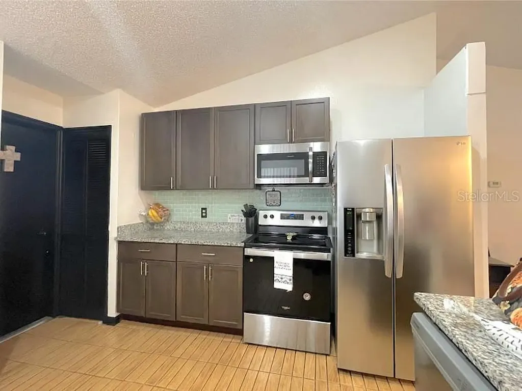 2011 Gamboge Drive Orlando FL 32822
