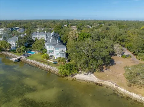 6210 Bayshore Boulevard Tampa FL 33611