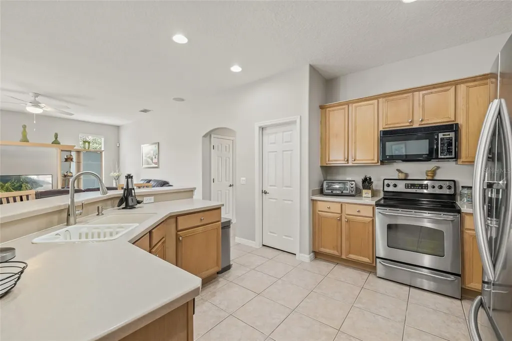 144 Costa Loop Street Auburndale FL 33823