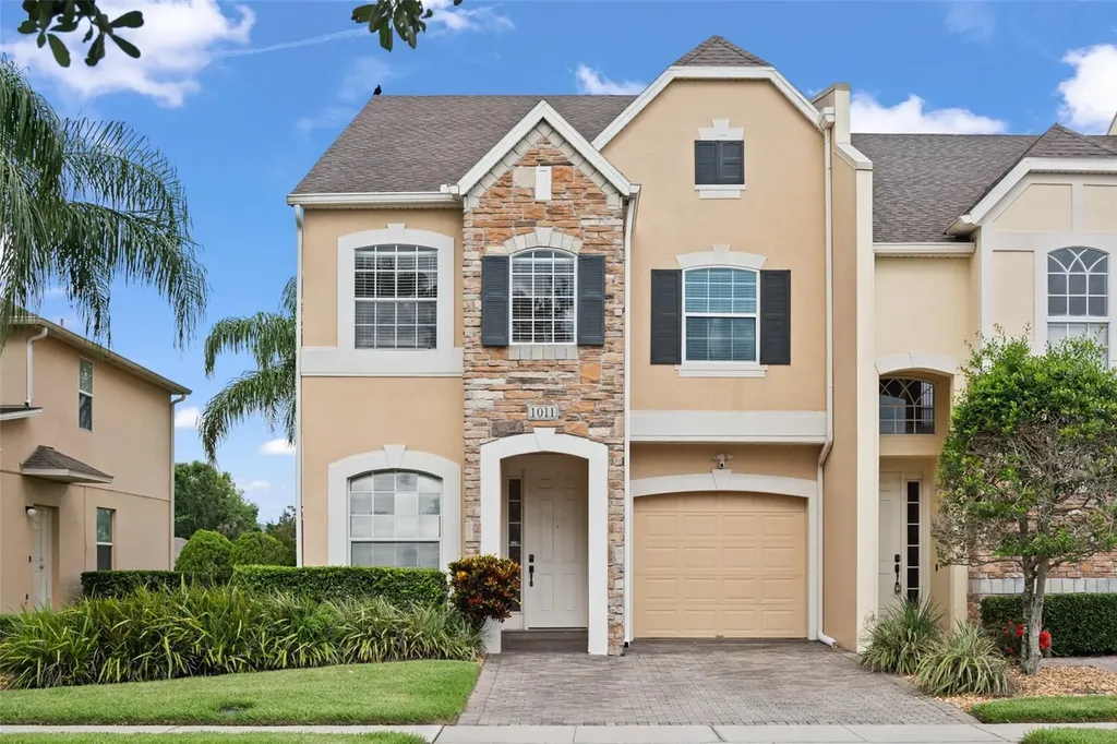 1011 Wood Cove Kissimmee FL 34743