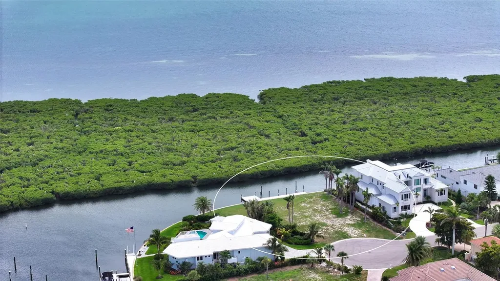 1630 Harbor Cay Lane Longboat Key FL 34228