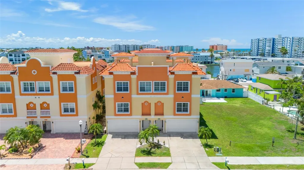 141 175th Avenue E Redington Shores FL 33708