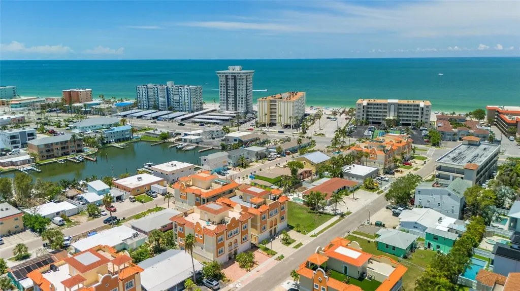 141 175th Avenue E Redington Shores FL 33708