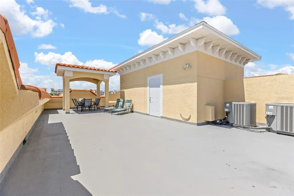 141 175th Avenue E Redington Shores FL 33708