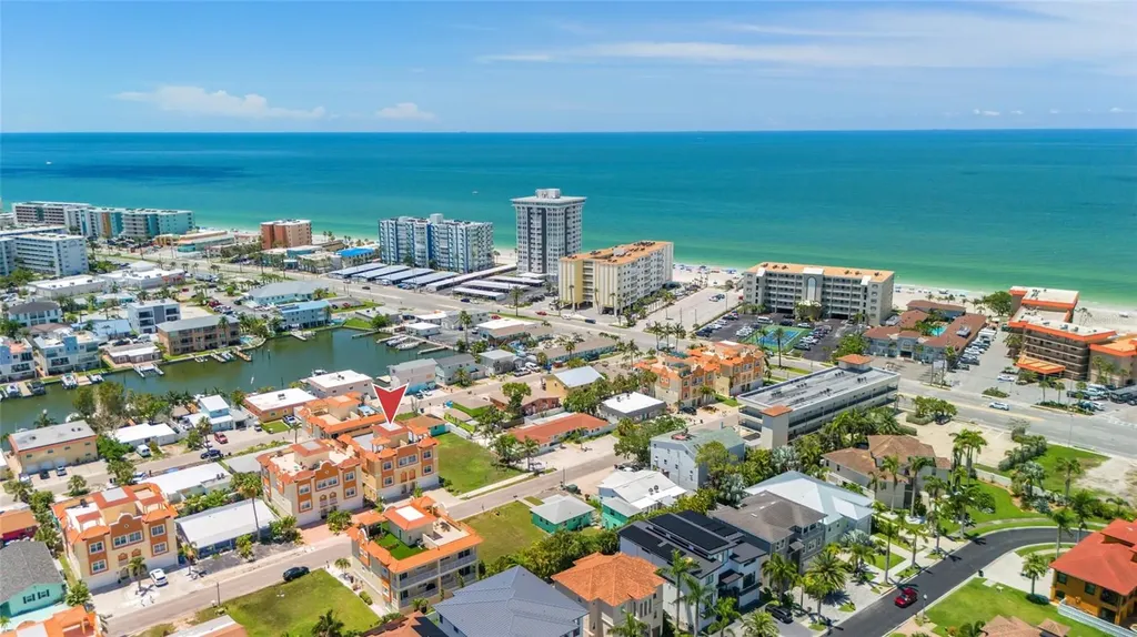 141 175th Avenue E Redington Shores FL 33708