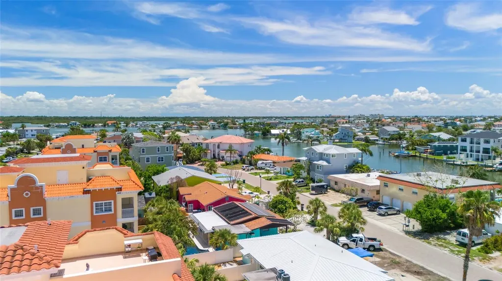 141 175th Avenue E Redington Shores FL 33708