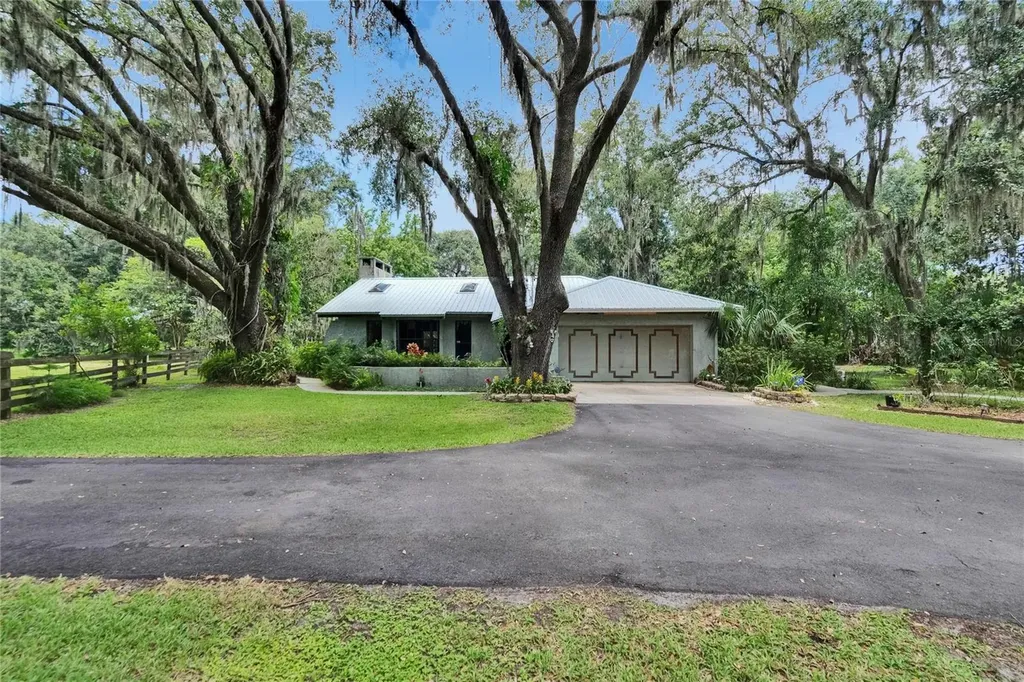 3102 E Trapnell Road Plant City FL 33566