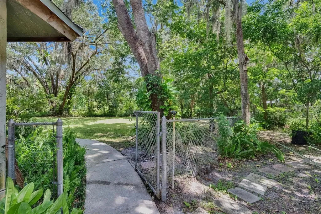 3102 E Trapnell Road Plant City FL 33566