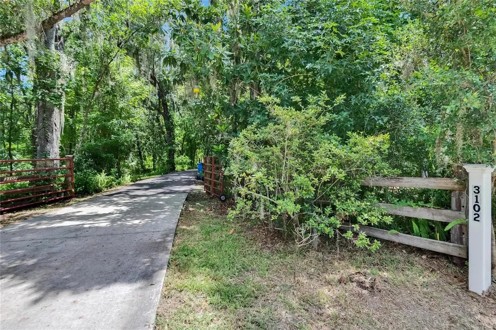 3102 E Trapnell Road Plant City FL 33566
