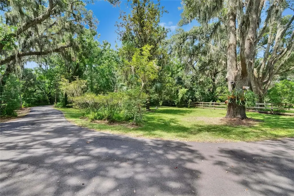 3102 E Trapnell Road Plant City FL 33566