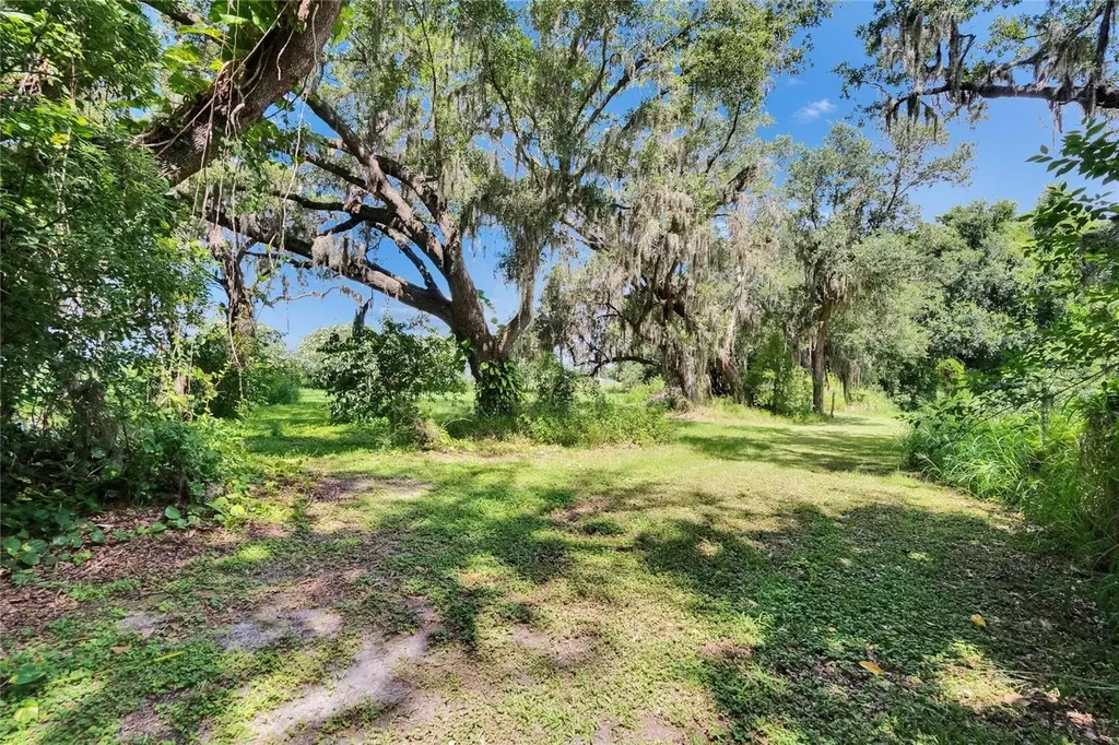 3102 E Trapnell Road Plant City FL 33566