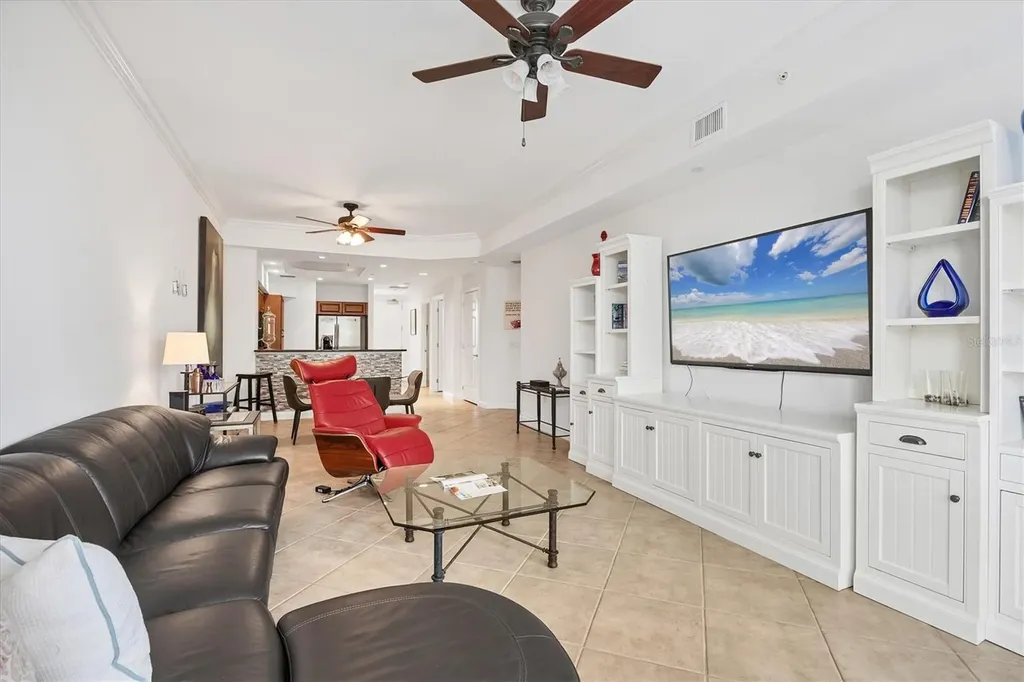 8111 Lakewood Main Street Lakewood Ranch FL 34202