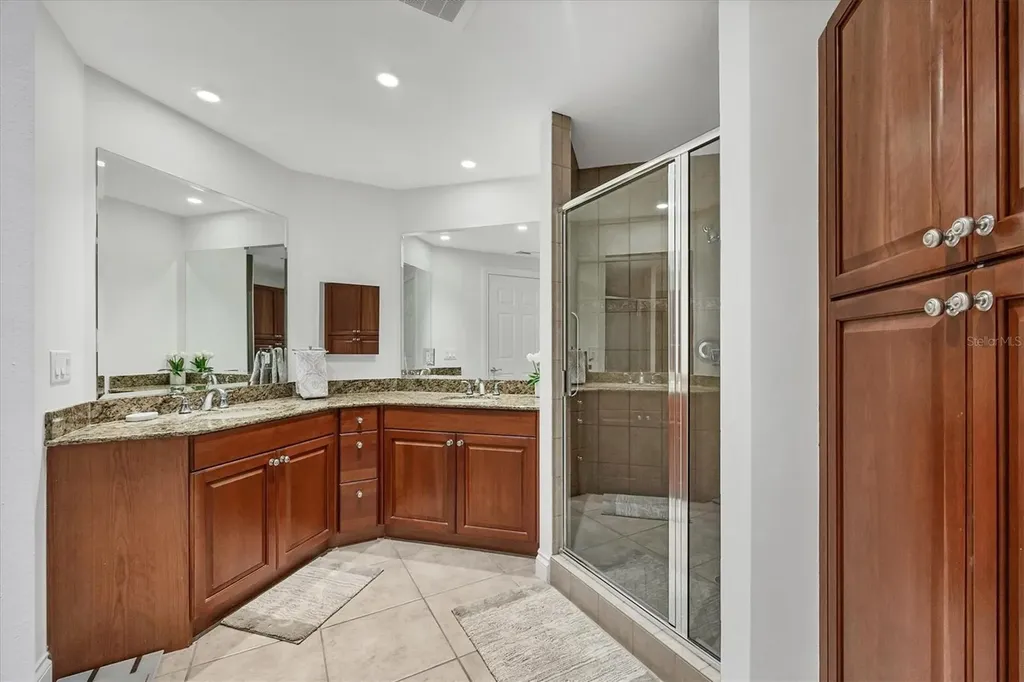 8111 Lakewood Main Street Lakewood Ranch FL 34202