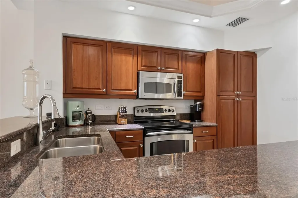 8111 Lakewood Main Street Lakewood Ranch FL 34202