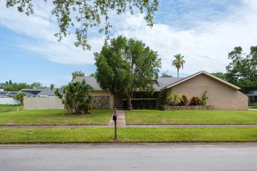 2421 Eagle Chase Drive Palm Harbor FL 34683