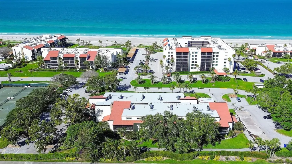 2039 Gulf Of Mexico Drive Longboat Key FL 34228