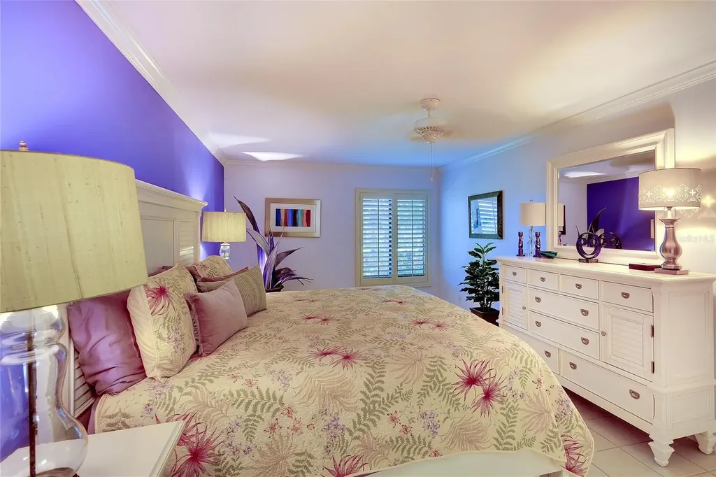2039 Gulf Of Mexico Drive Longboat Key FL 34228