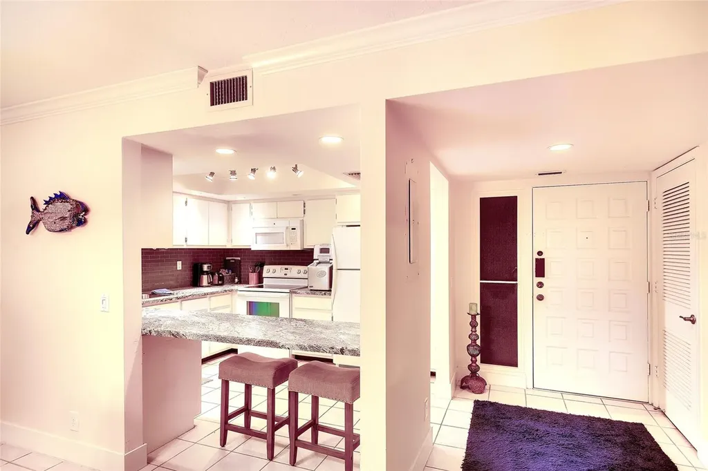 2039 Gulf Of Mexico Drive Longboat Key FL 34228