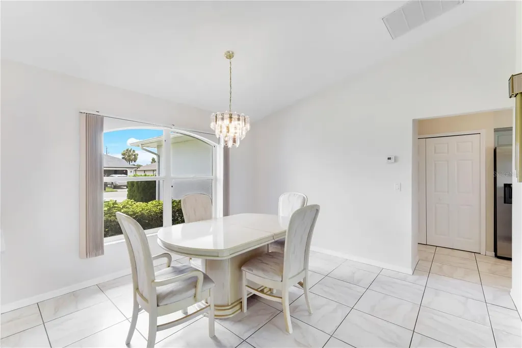 204 SE 19th Terrace Cape Coral FL 33990