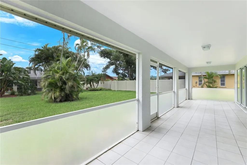 204 SE 19th Terrace Cape Coral FL 33990