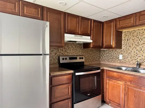 1185 58th Street N St Petersburg FL 33710