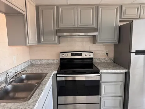 1185 58th Street N St Petersburg FL 33710