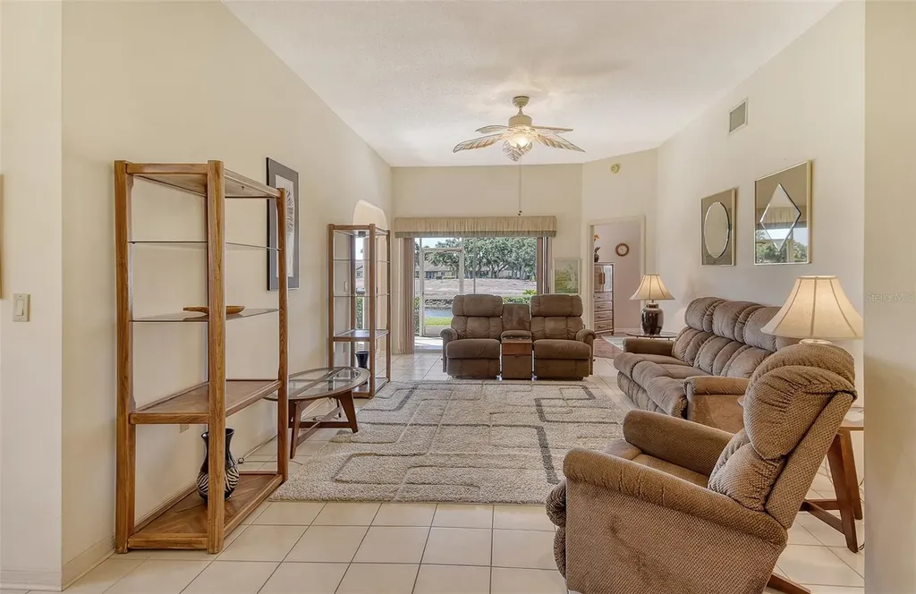 5598 Golf Pointe Drive Sarasota FL 34243