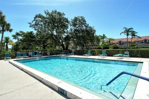 5598 Golf Pointe Drive Sarasota FL 34243