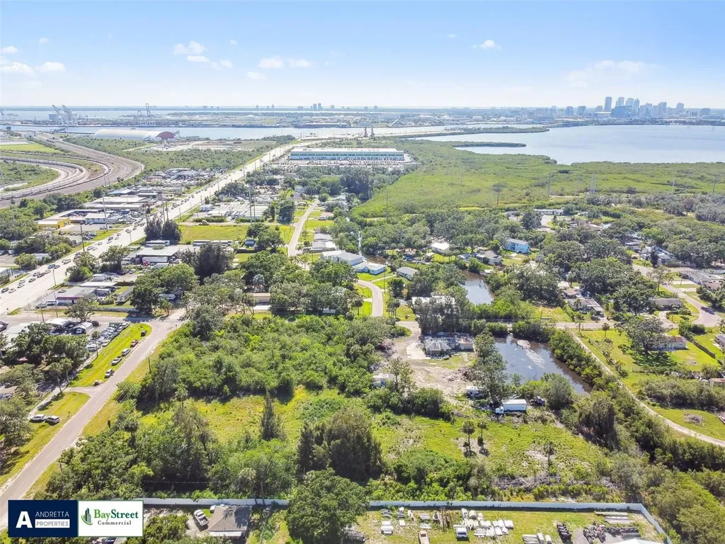 4713 El Camino Blanco Boulevard Tampa FL 33619