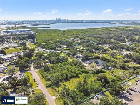 4713 El Camino Blanco Boulevard Tampa FL 33619