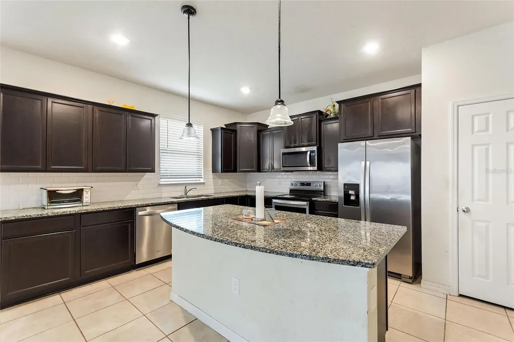 120 Citrus Isle Street Davenport FL 33837