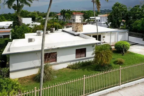 . J Street Guaynabo PR 00966