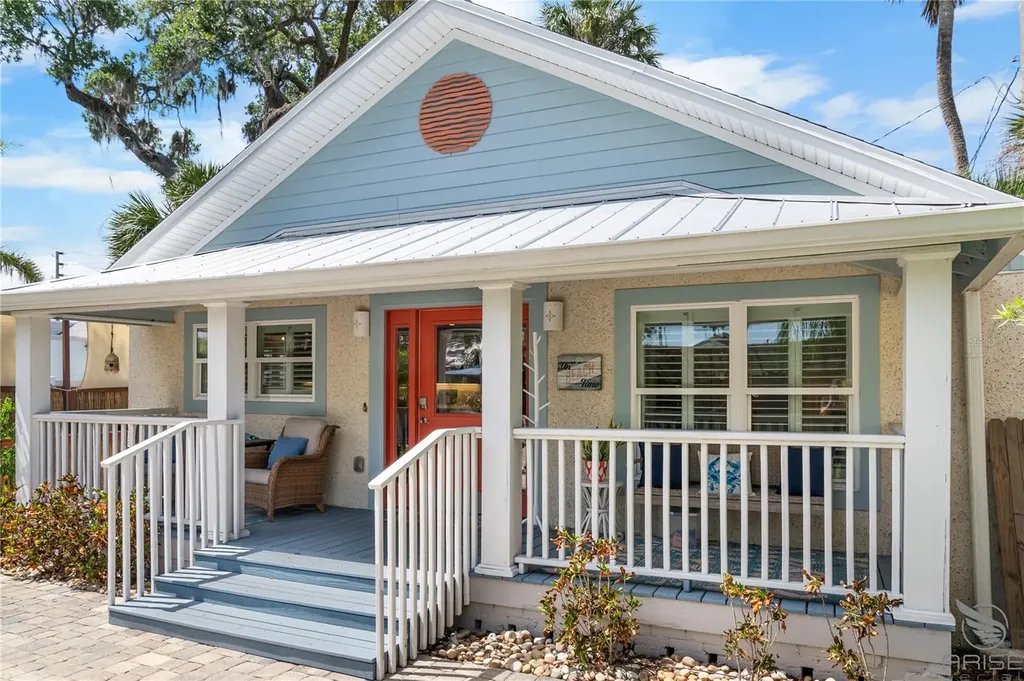 305 Live Oak New Smyrna Beach FL 32168