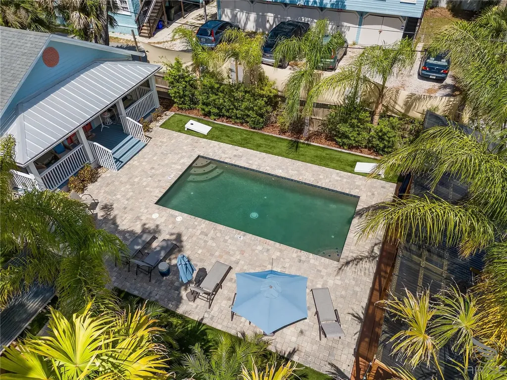 305 Live Oak New Smyrna Beach FL 32168