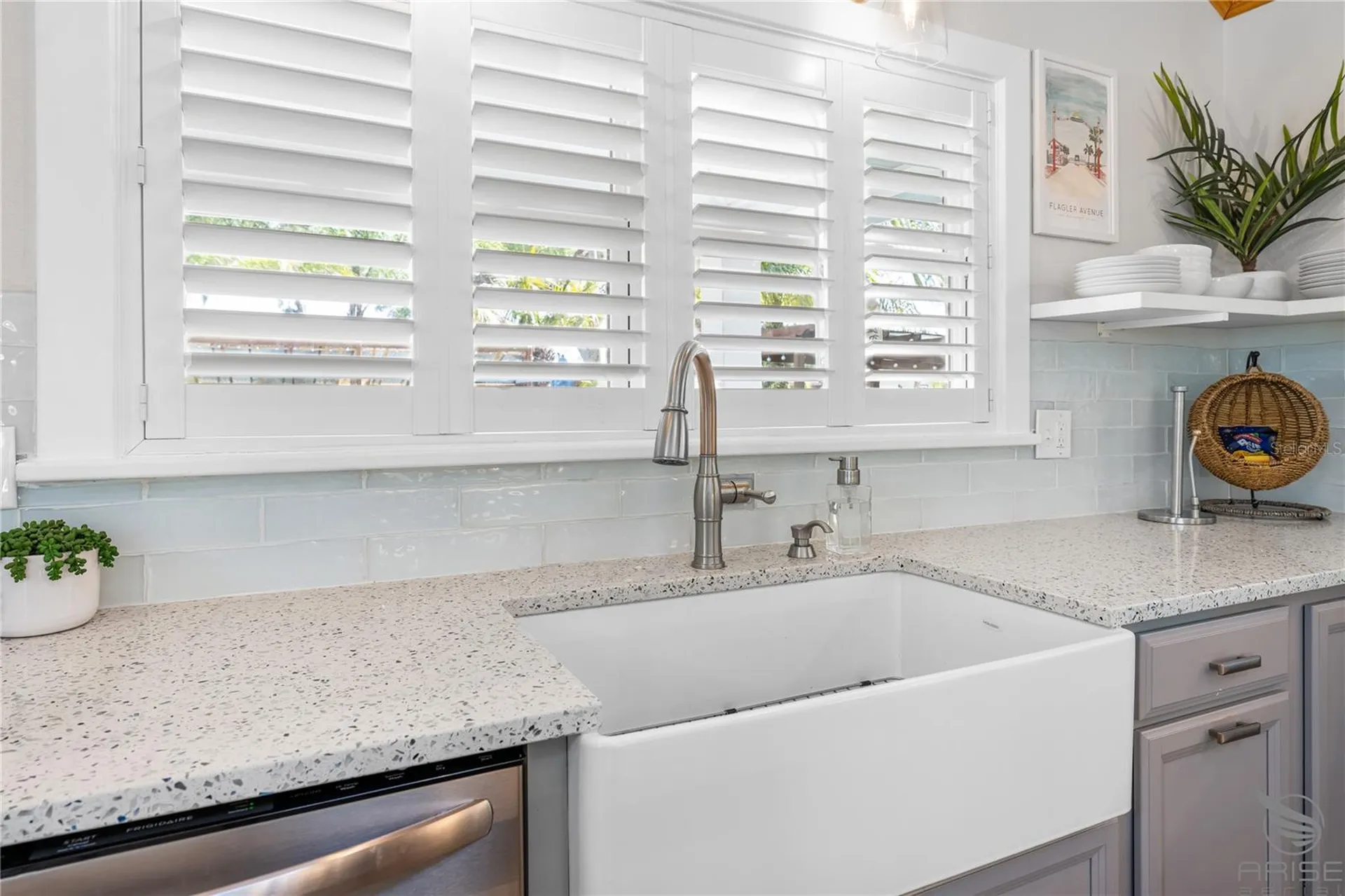 305 Live Oak New Smyrna Beach FL 32168